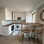 Appartement-centre -climatise-terrasse-parking *