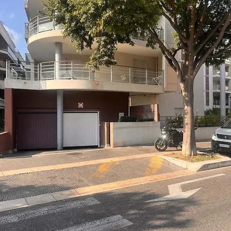 Appartement-centre -climatise-terrasse-parking Appartement Cagnes-sur-Mer